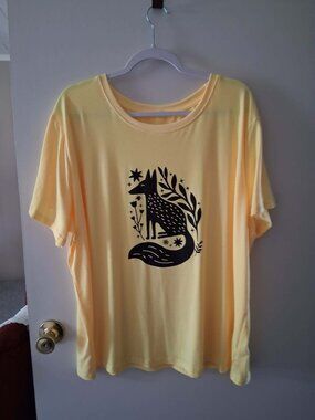 woman's top yellow with black fox 4X